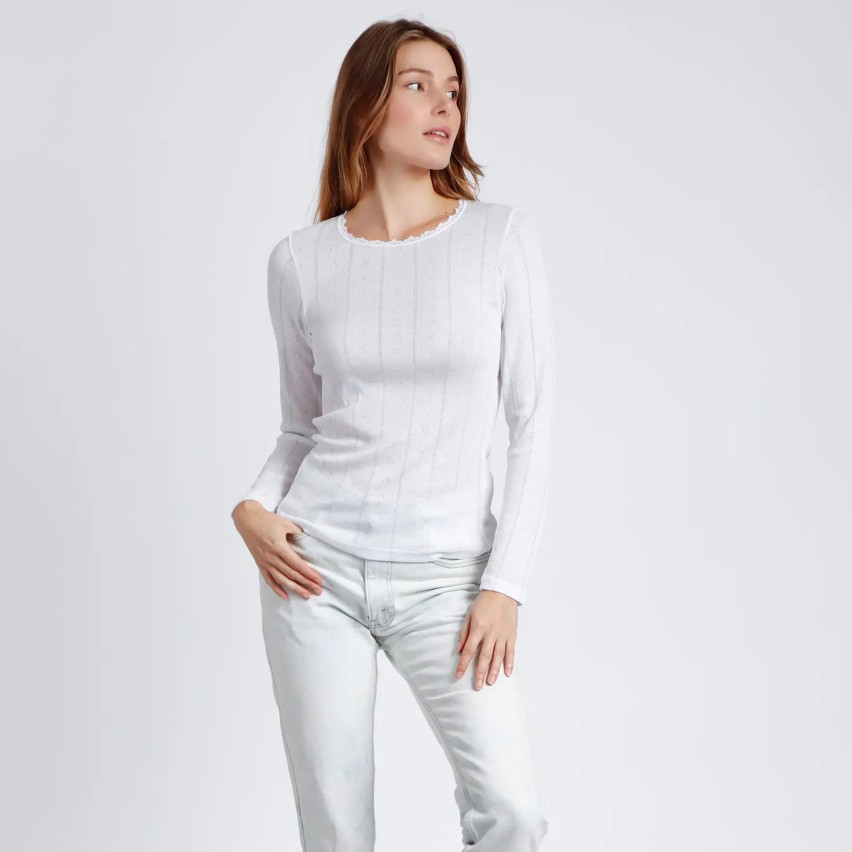 Maglia donna realizzata in tessuto a costine traforate con delicati cuoricini Admas 43495