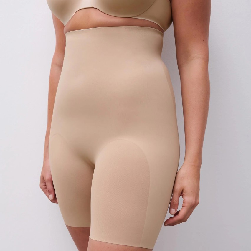 Guaina a pantaloncino contenitiva e modellante Chantelle C35070