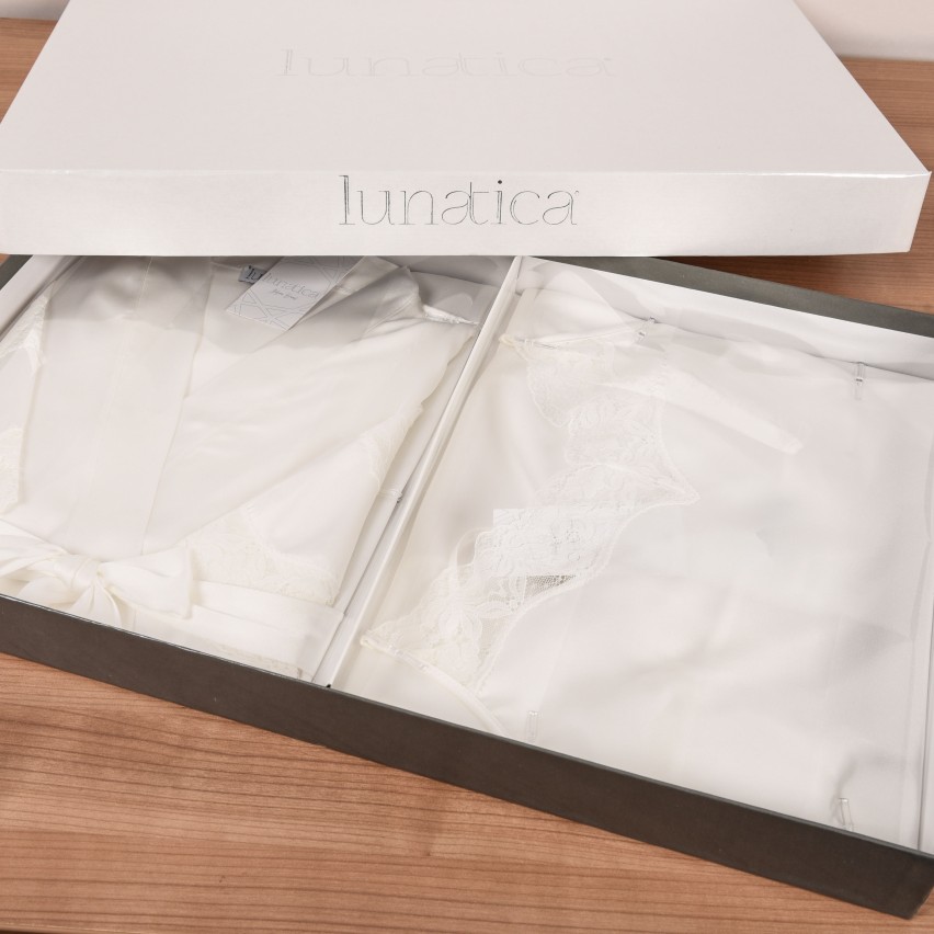 Vestaglia + sottoveste in pizzo sposa Diletta Lunatica