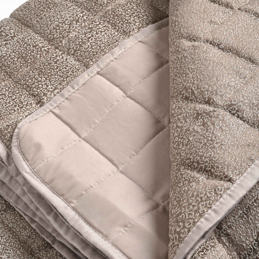 Copriletto Trapuntato Matrimoniale primaverile effetto jacquard Chara Laura Biagiotti