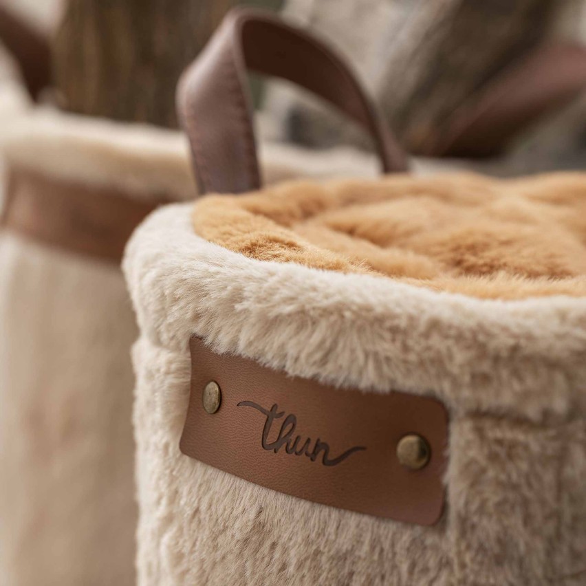 Cesto e coperta caldissima e pellicciosa Thun