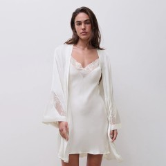 Vestaglia a kimono con inserti in pizzo Chantelle C17WV0